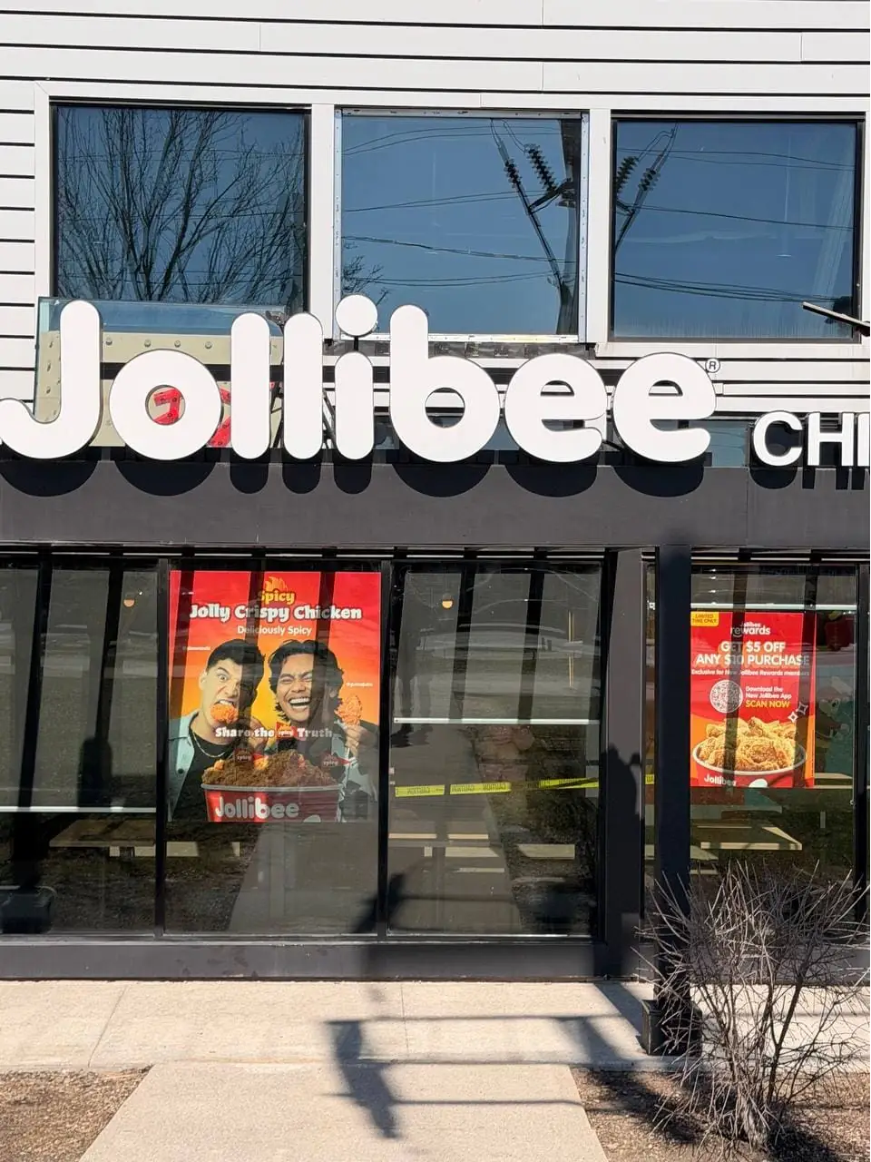 New large commercial restaurant window installed in Ajax after glass replacement